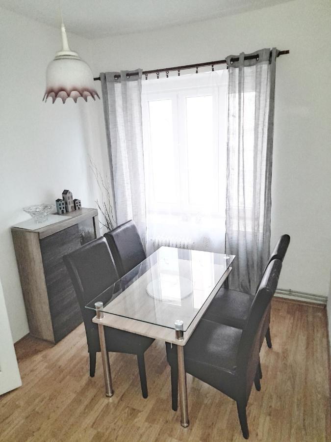 Apartman Isabel เดชชิน ภายนอก รูปภาพ